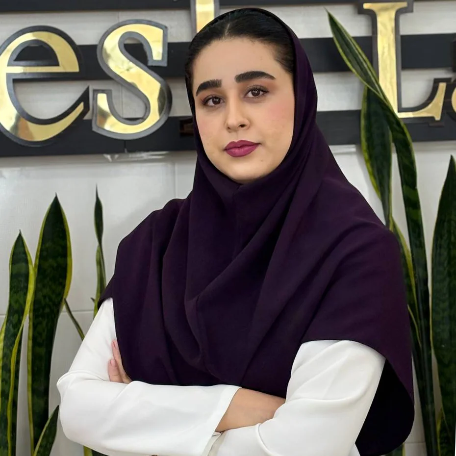 خانم نیلوفر نادری